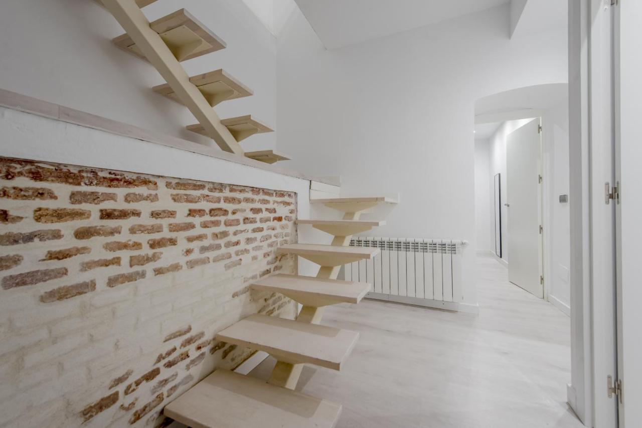 Cool/Soho Style Apt Para 9Pax C/Luciente Madrid Luaran gambar