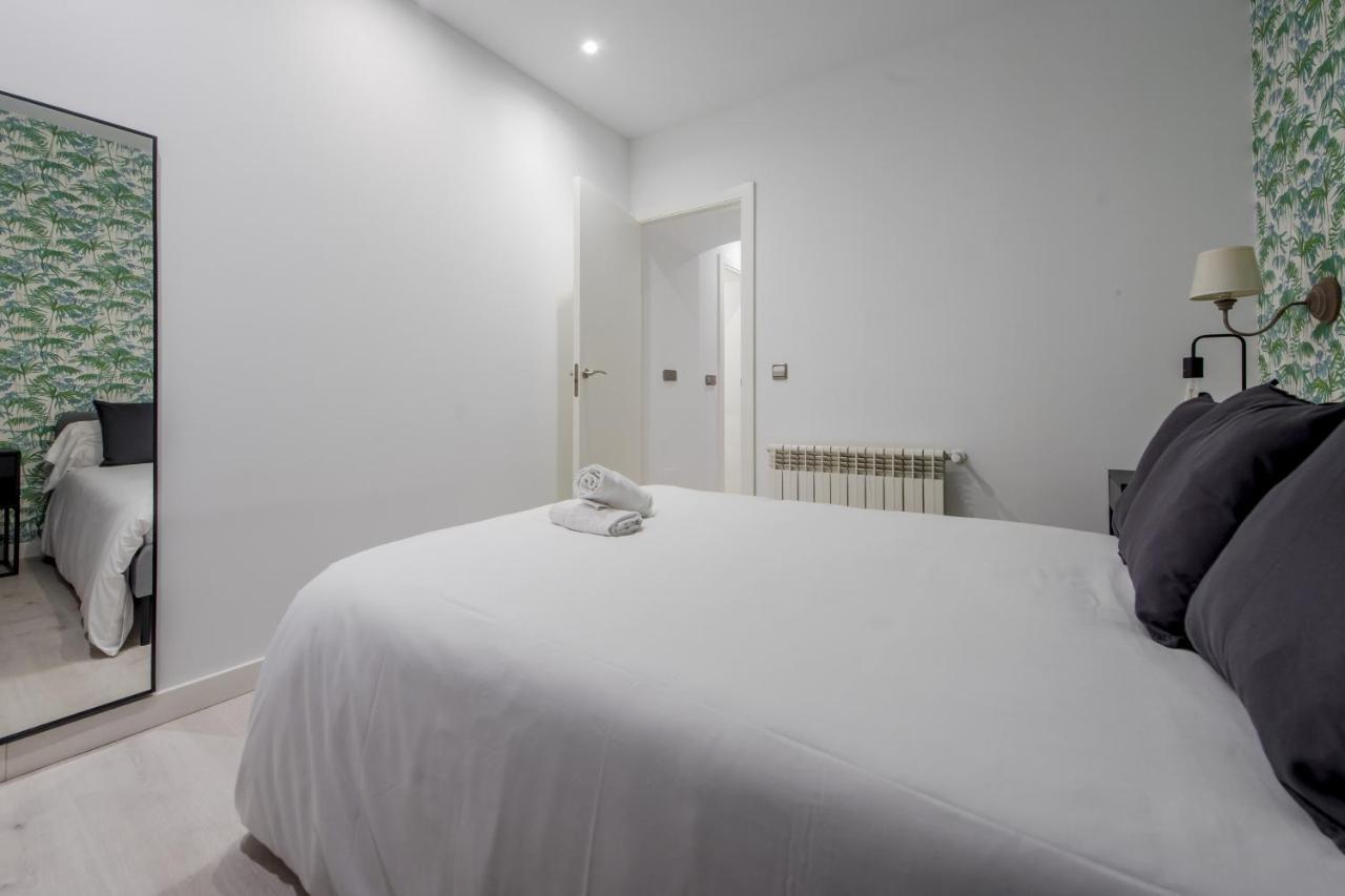 Cool/Soho Style Apt Para 9Pax C/Luciente Madrid Luaran gambar