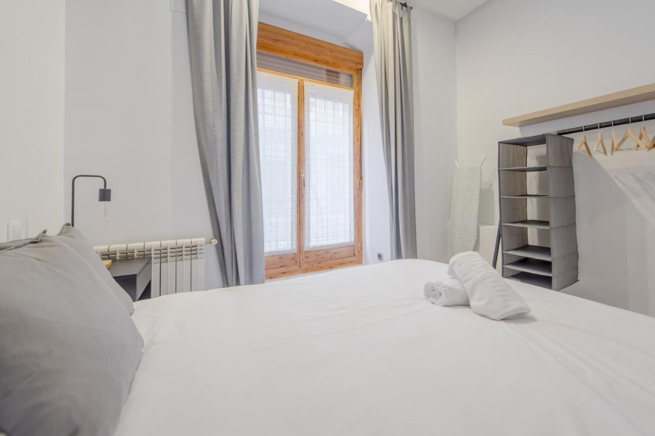 Cool/Soho Style Apt Para 9Pax C/Luciente Madrid Luaran gambar