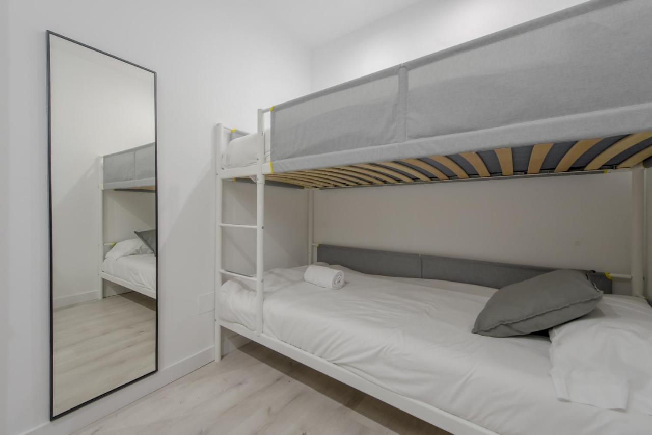 Cool/Soho Style Apt Para 9Pax C/Luciente Madrid Luaran gambar