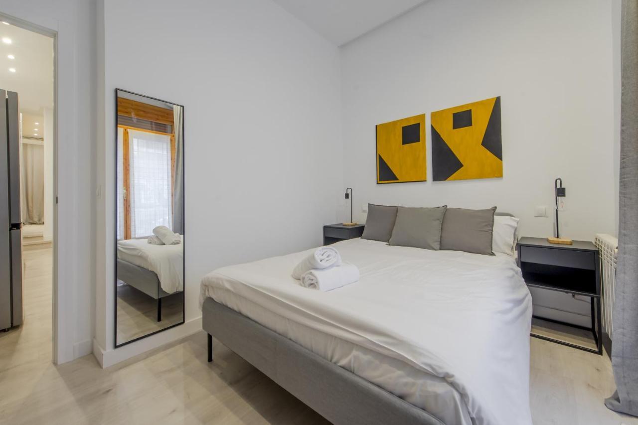 Cool/Soho Style Apt Para 9Pax C/Luciente Madrid Luaran gambar